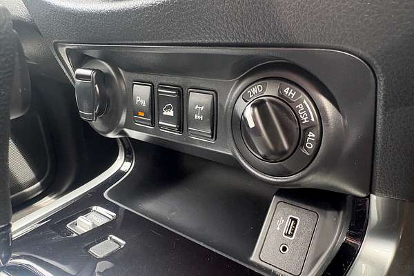 2023 Nissan Navara ST-X D23 4X4