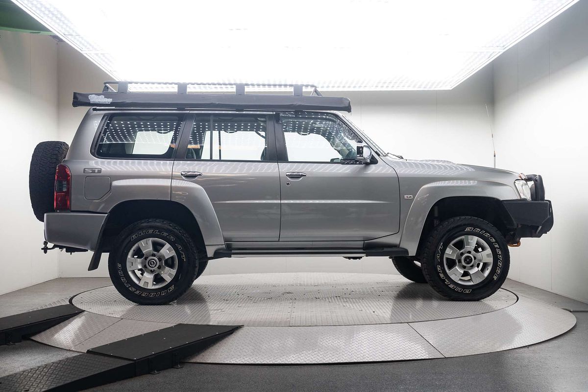 2011 Nissan Patrol ST GU 7