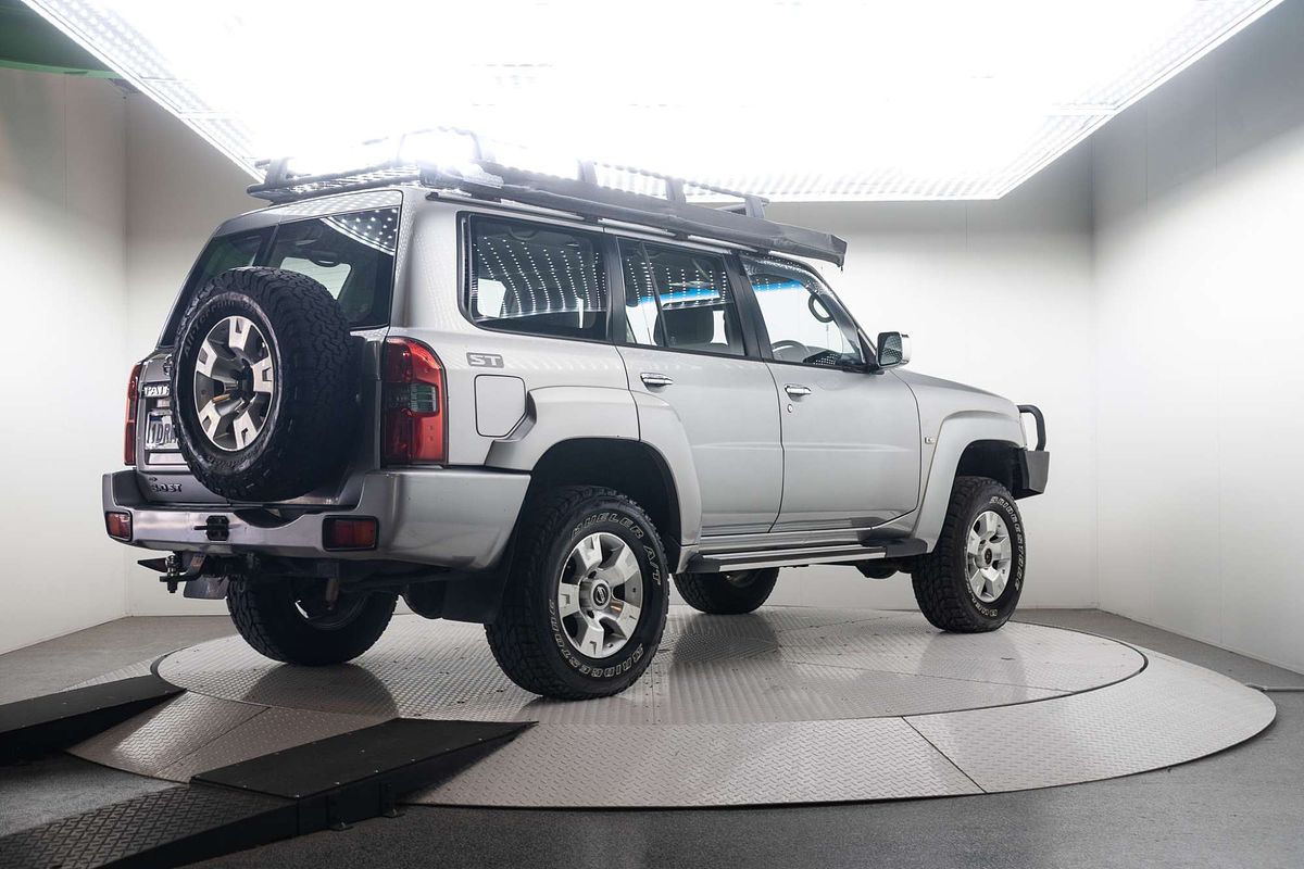 2011 Nissan Patrol ST GU 7