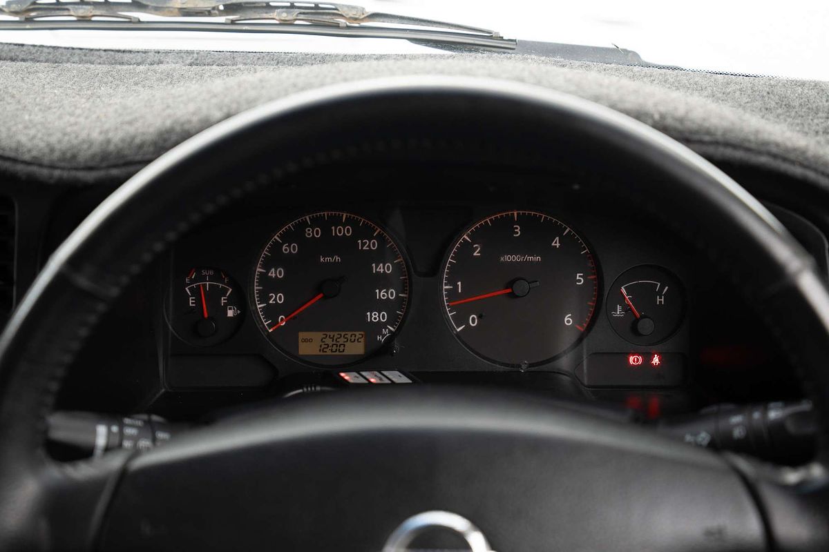 2011 Nissan Patrol ST GU 7