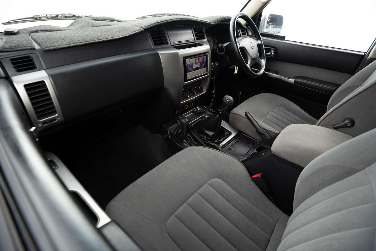 2011 Nissan Patrol ST GU 7