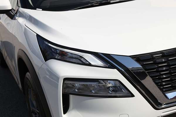 2025 Nissan X-TRAIL ST T33