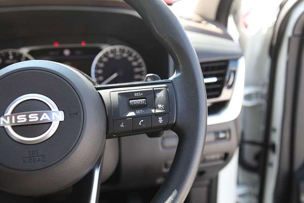 2025 Nissan X-TRAIL ST T33