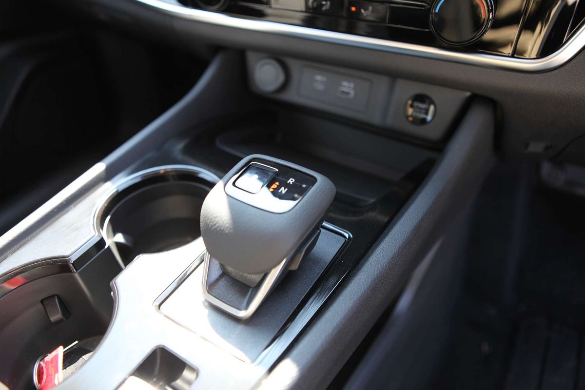 2025 Nissan X-TRAIL ST T33