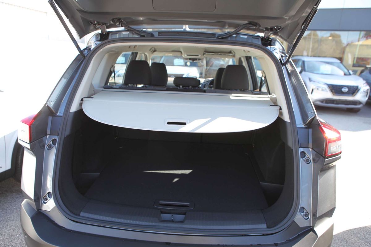 2025 Nissan X-TRAIL ST T33