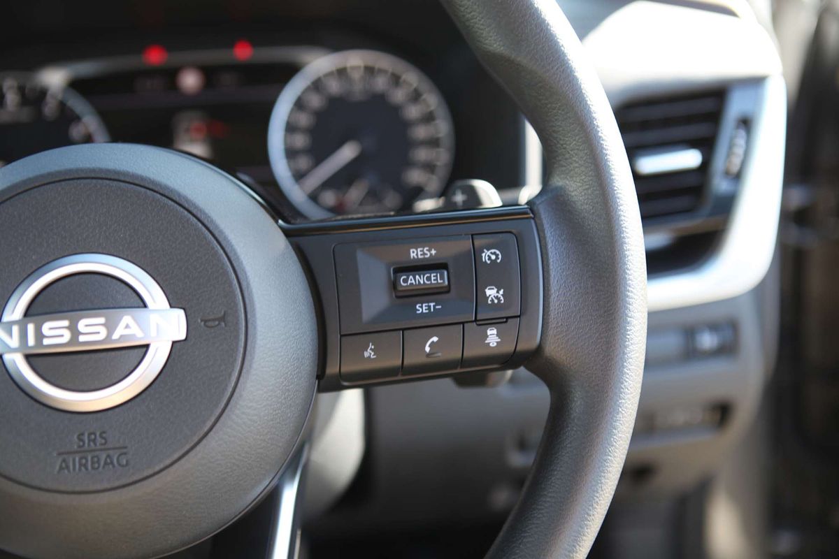 2025 Nissan X-TRAIL ST T33