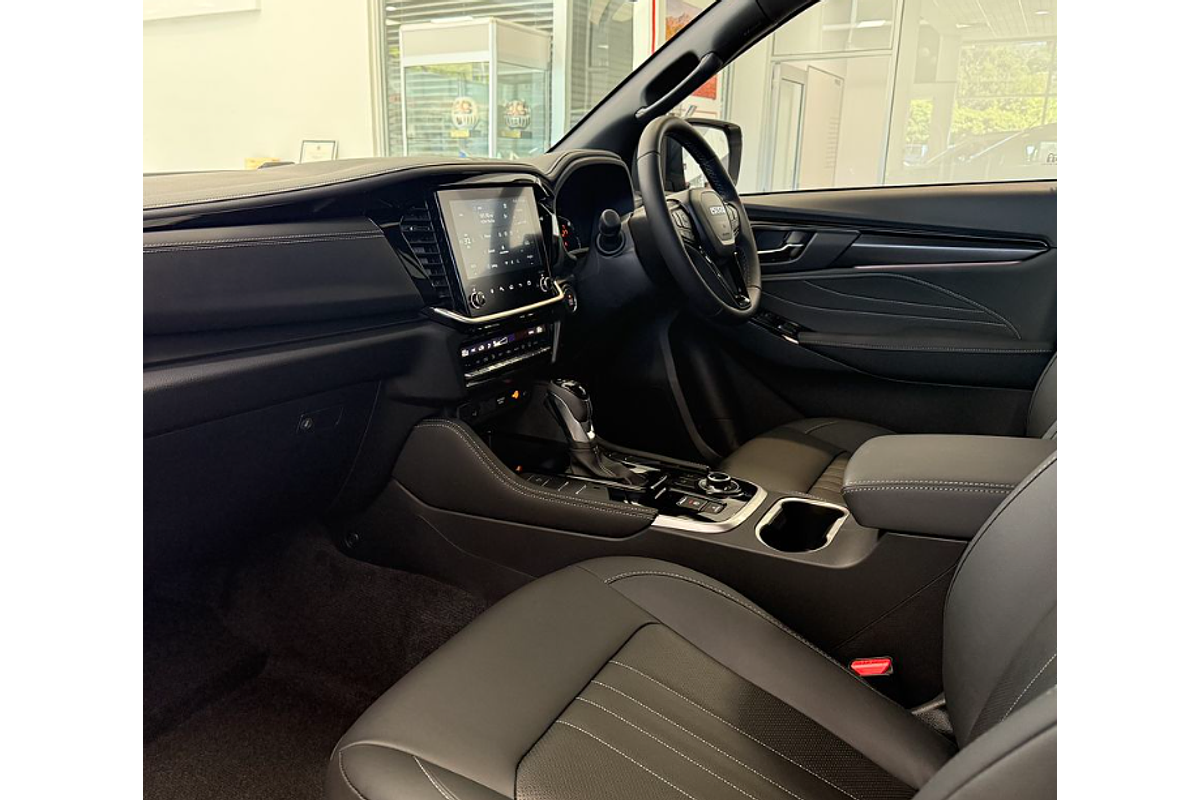 2025 Isuzu MU-X LS-T