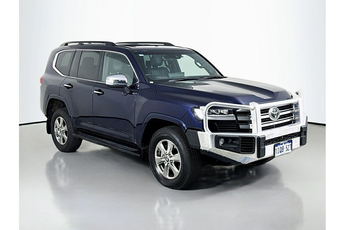 2024 Toyota Landcruiser Sahara FJA300R