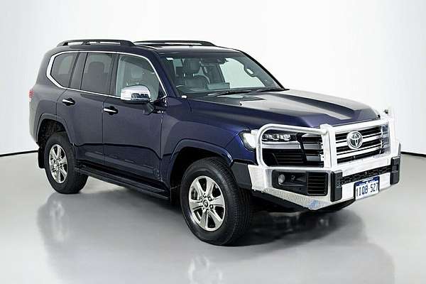 2024 Toyota Landcruiser Sahara FJA300R