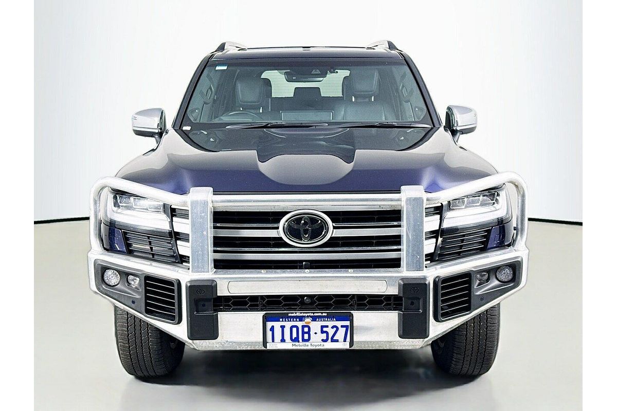 2024 Toyota Landcruiser Sahara FJA300R