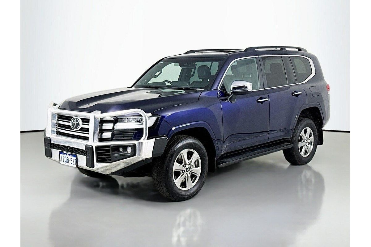 2024 Toyota Landcruiser Sahara FJA300R