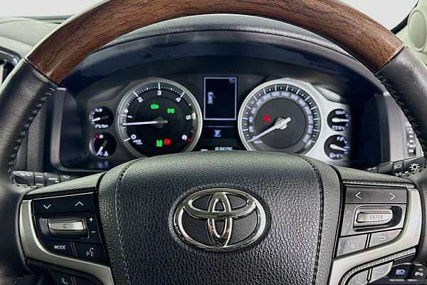 2018 Toyota Landcruiser Sahara VDJ200R