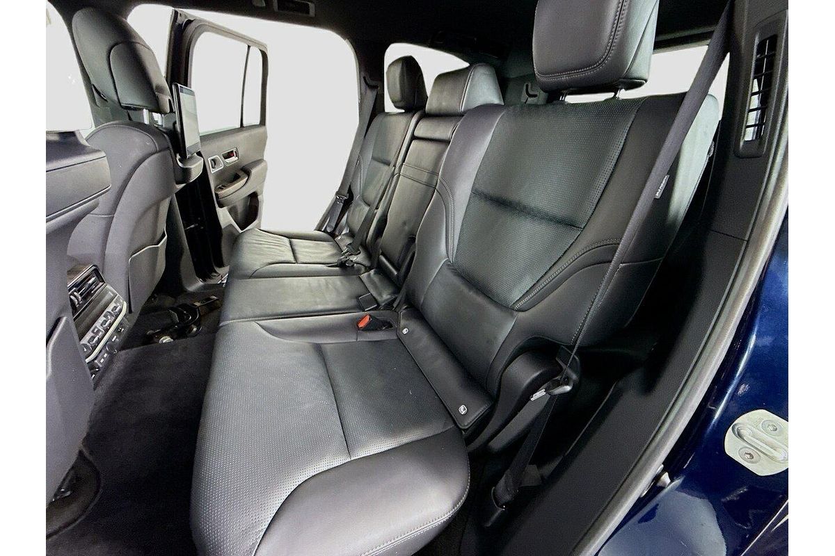 2024 Toyota Landcruiser Sahara FJA300R