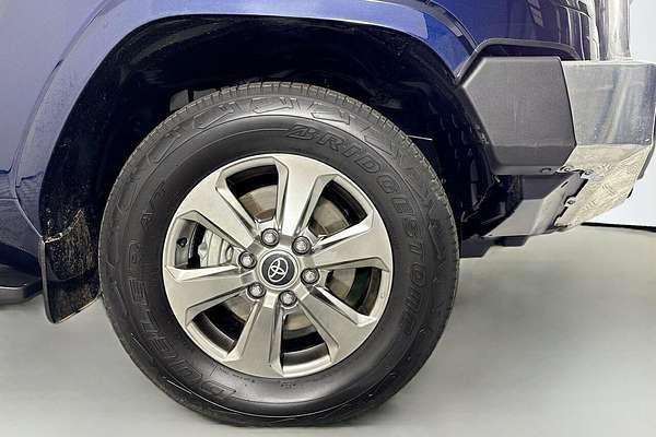 2024 Toyota Landcruiser Sahara FJA300R