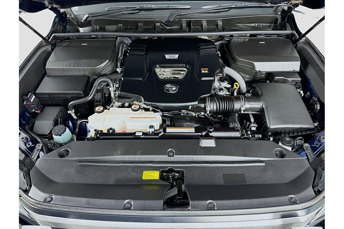 2024 Toyota Landcruiser Sahara FJA300R