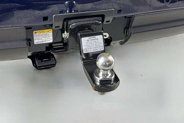 2024 Toyota Landcruiser Sahara FJA300R