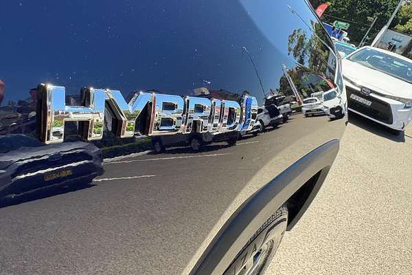 2024 Toyota RAV4 GXL AXAH52R