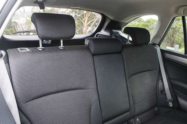 2018 Subaru Outback 2.5i 5GEN