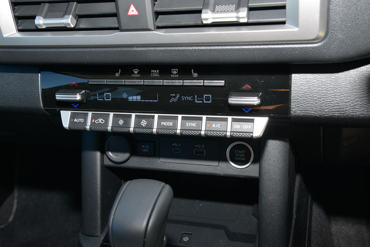 2024 Mitsubishi Triton GLS MV 4X4