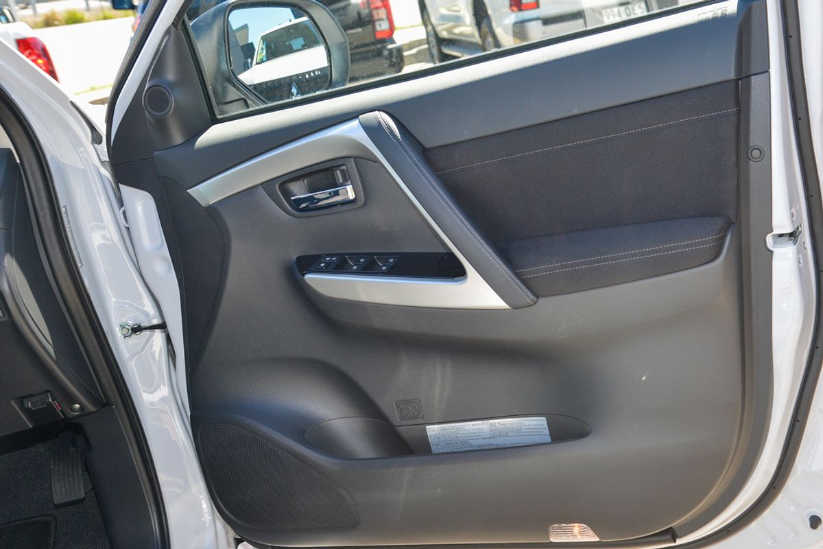 2024 Mitsubishi Pajero Sport GLS QG