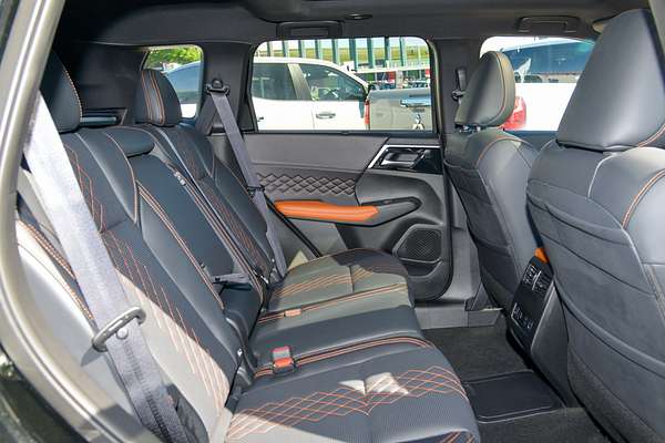 2024 Mitsubishi Outlander PHEV Exceed Tourer ZM