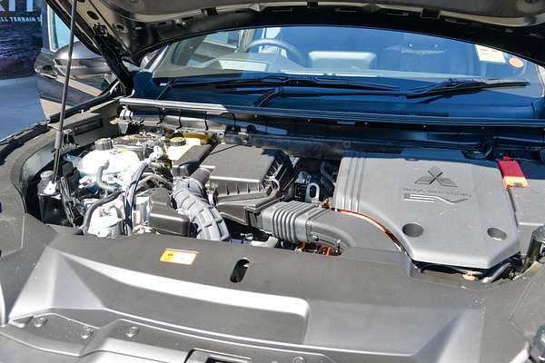 2024 Mitsubishi Outlander PHEV Exceed Tourer ZM