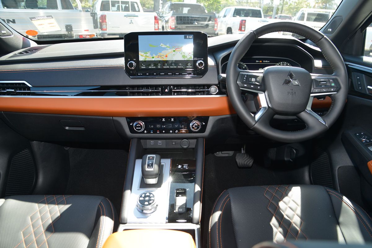 2024 Mitsubishi Outlander PHEV Exceed Tourer ZM