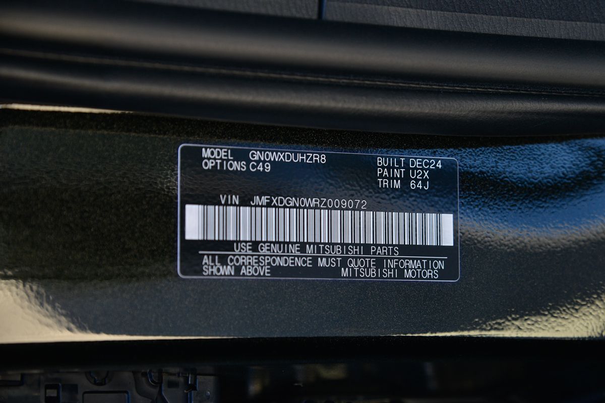 2024 Mitsubishi Outlander PHEV Exceed Tourer ZM