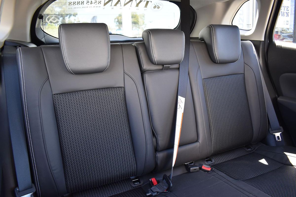 2023 Suzuki S-Cross Plus JYB