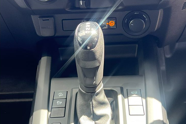 2025 Isuzu D-MAX X-RIDER 4X4