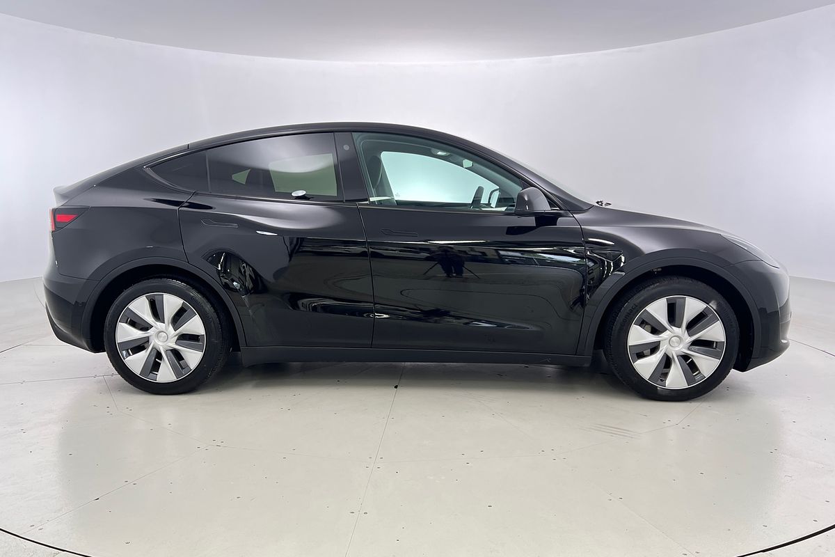 2023 Tesla Model Y Rear-Wheel Drive