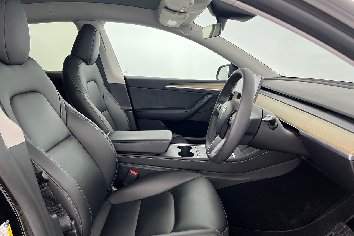 2023 Tesla Model Y Rear-Wheel Drive