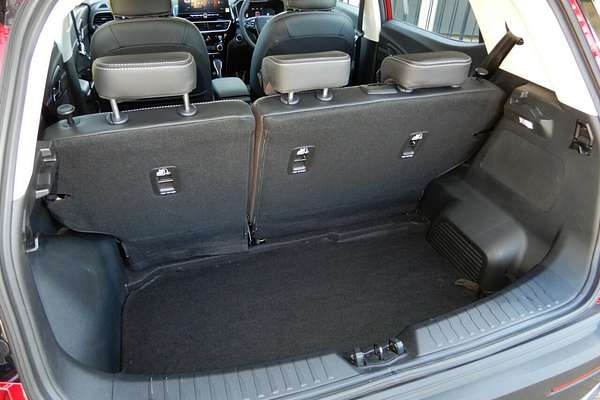 2025 Mahindra XUV 3XO AX7L