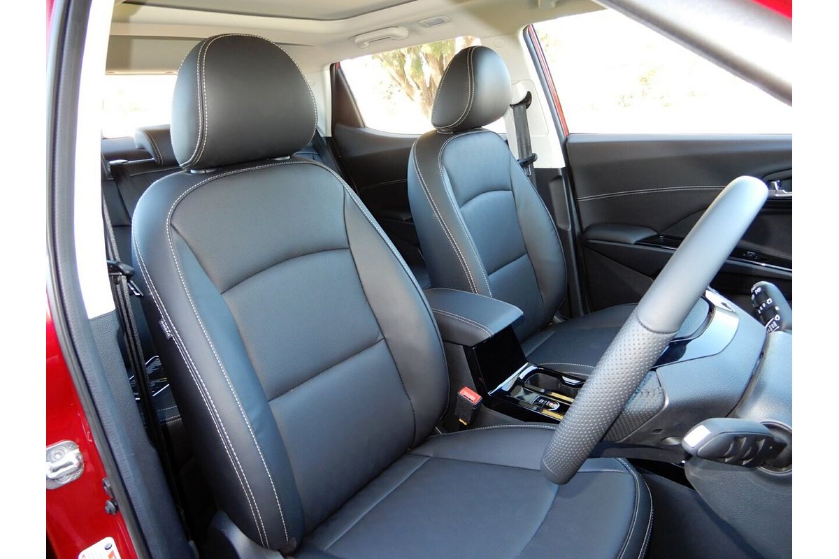 2025 Mahindra XUV 3XO AX7L