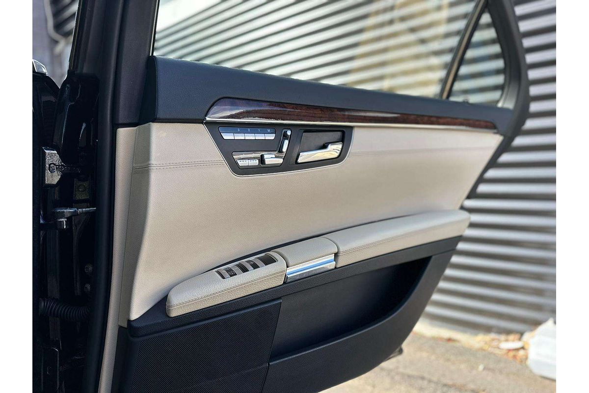 2006 Mercedes-Benz S-Class S500 V221 LWB