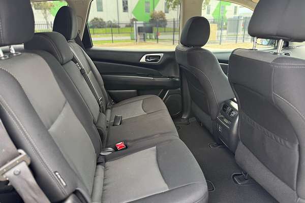 2018 Nissan Pathfinder ST R52 Series III