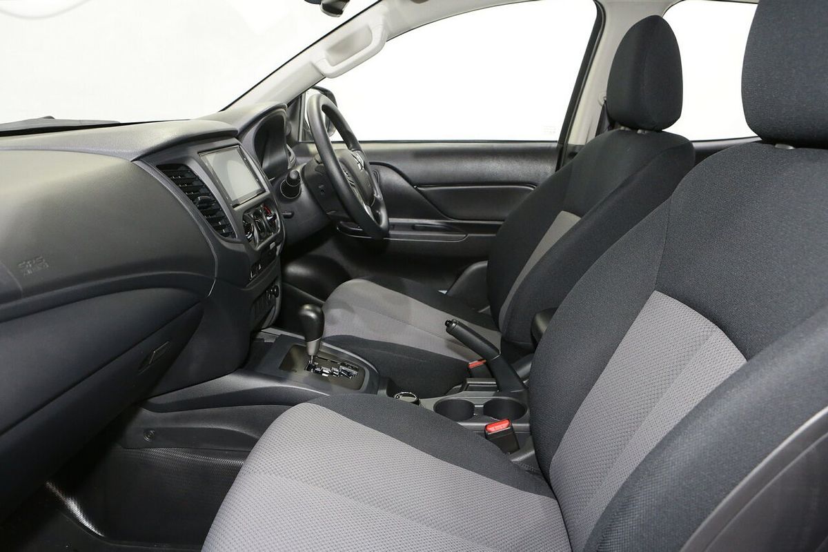 2024 Mitsubishi Triton GLX MR 4X4