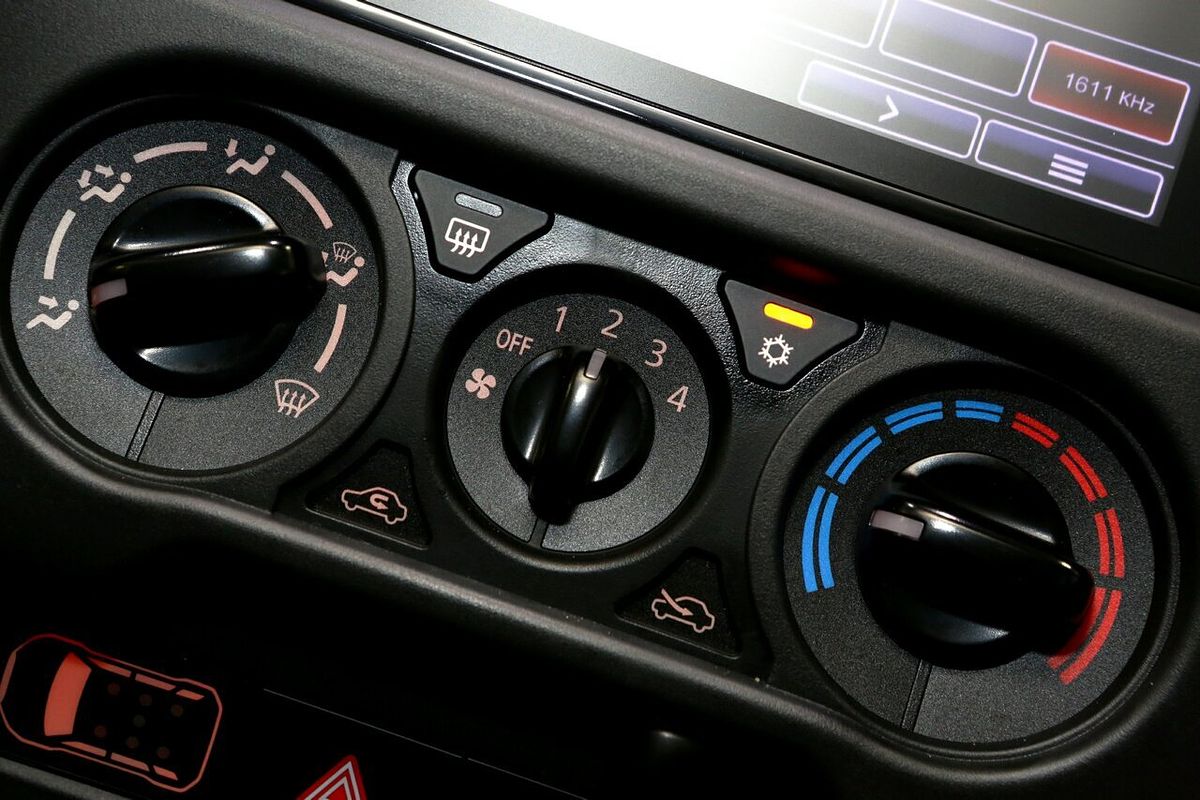 2024 Mitsubishi Triton GLX MR 4X4