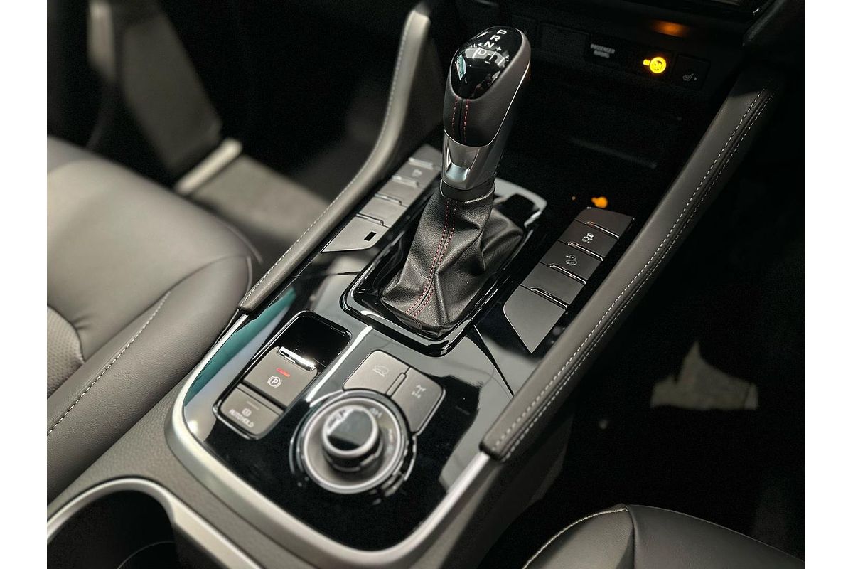 2025 Isuzu MU-X X-TERRAIN