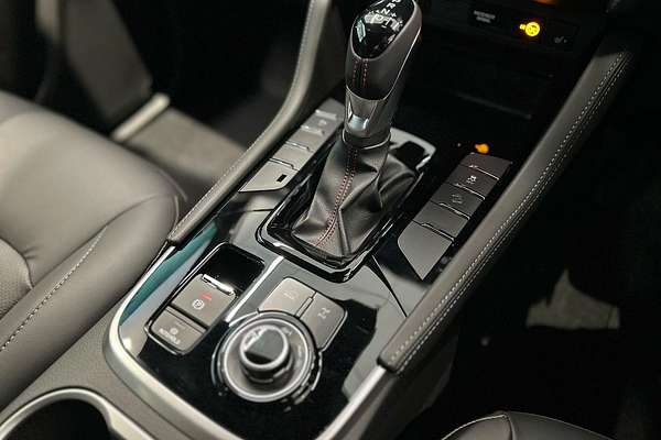 2025 Isuzu MU-X X-TERRAIN