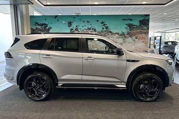 2025 Isuzu MU-X X-TERRAIN