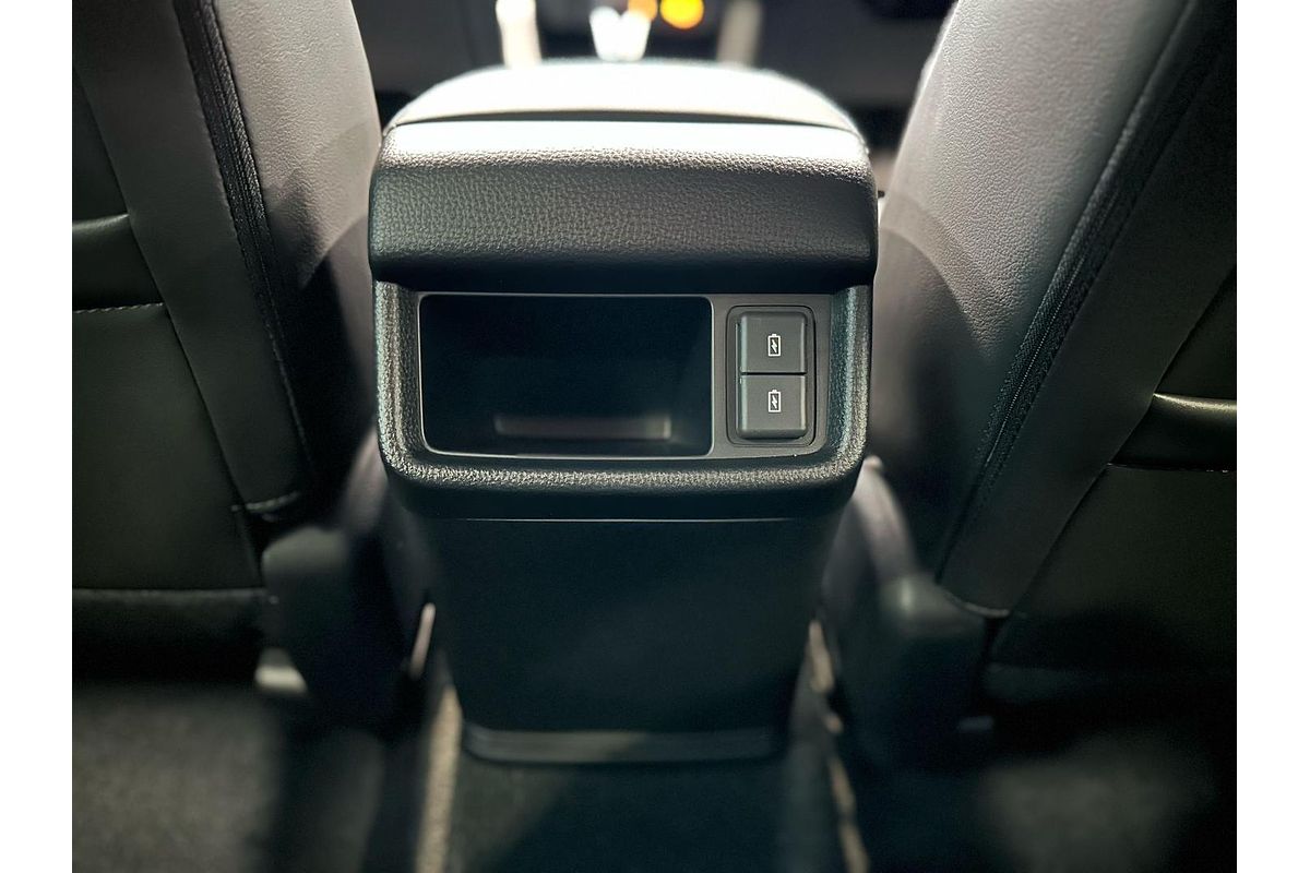 2025 Isuzu MU-X X-TERRAIN