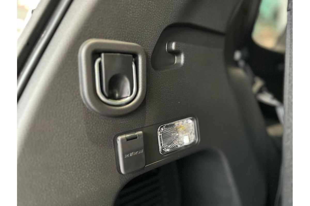 2025 Isuzu MU-X X-TERRAIN