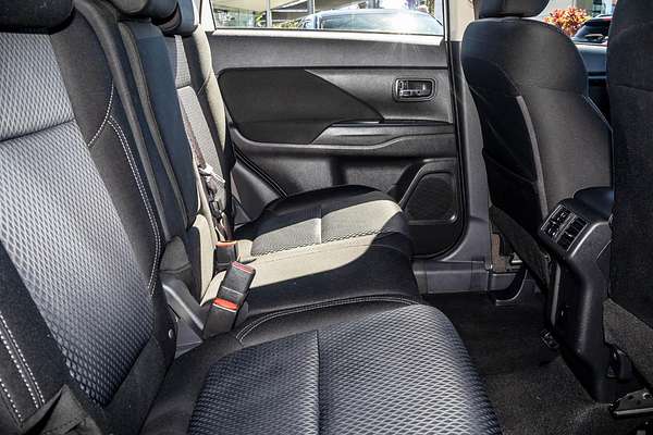 2021 Mitsubishi Outlander ES ZL