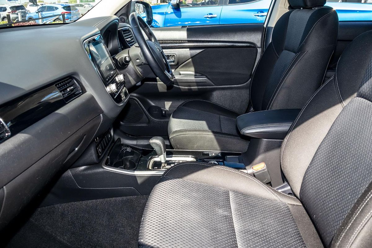 2021 Mitsubishi Outlander ES ZL