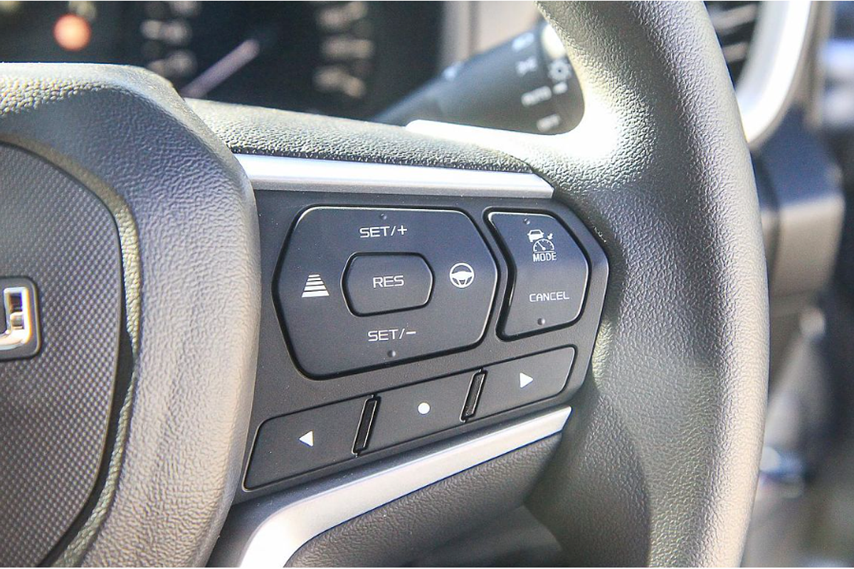 2025 Isuzu MU-X LS-M