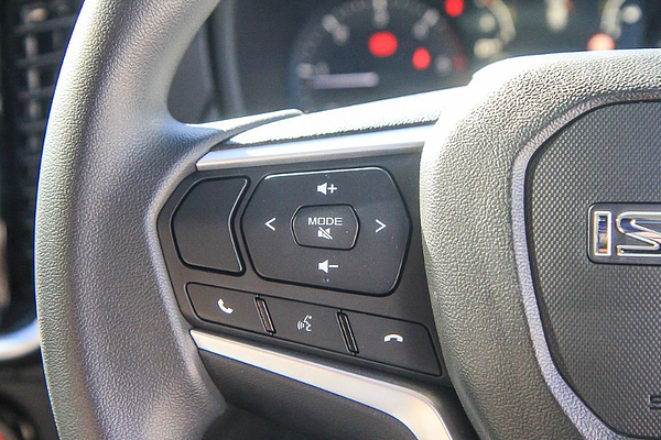 2025 Isuzu MU-X LS-M