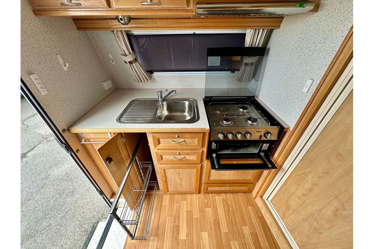 2012 Goldstream Australis Series