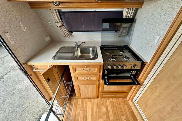 2012 Goldstream Australis Series