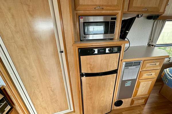 2012 Goldstream Australis Series